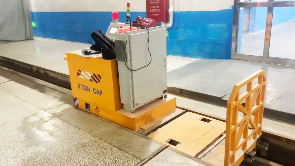 三臺(tái)RGV自動(dòng)化智能軌道車(chē)成功交付！